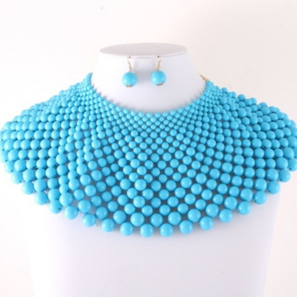 Elegant collar necklace with earrings $40